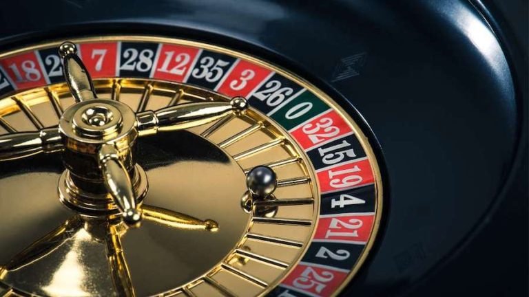 Layar utama dengan permainan slot online beragam tema dan jackpot di cabe888
